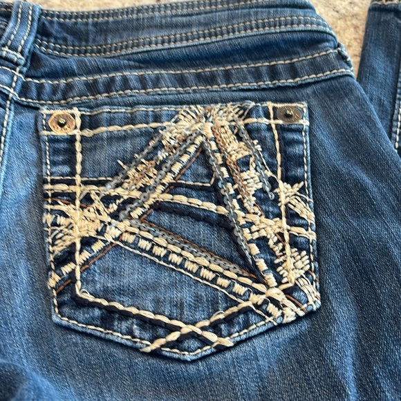 Ariat Ruby Jeans. Size 27 Slight distressed - Picture 8 of 10